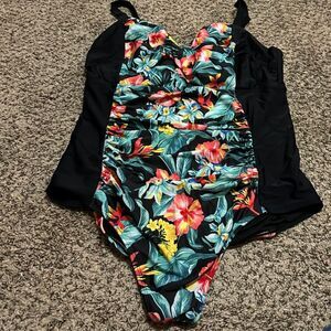 Women's One Piece Floral Bathing Suit W/Rouched Stomach - Lane Bryant 2X
